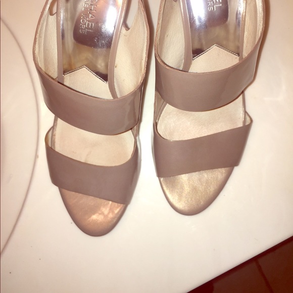 MK HEELS. EUC♥️ - Picture 1 of 5